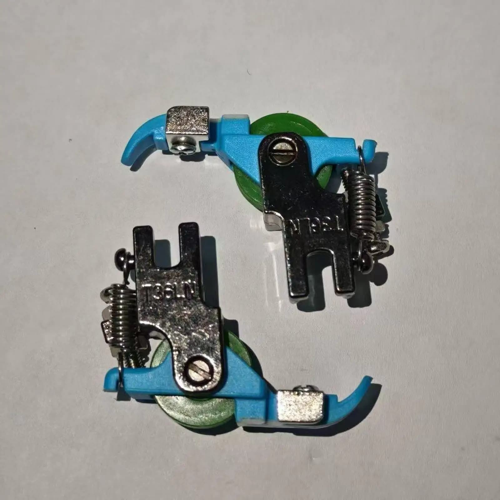 Piedino pressore professionale in plastica stabile con attacco a zip per macchine da cucire domestiche e accessori per cuciture
