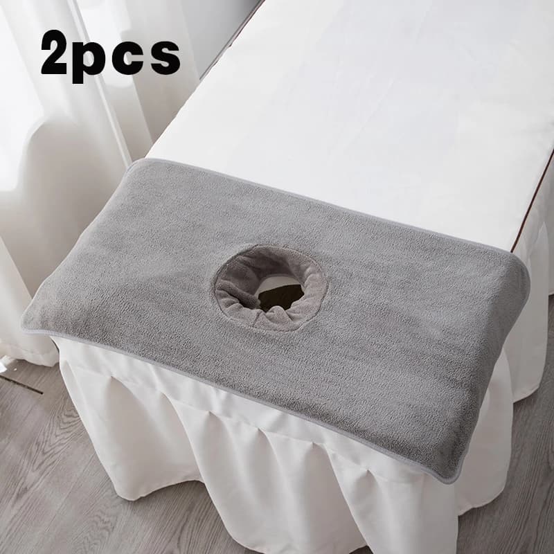 2Pcs 40*80cm Beauty Bed Towels with Holes, Specifically for Beauty Beds, Bed Hole Towels for Massage Beds, Spa Supplies, Beauty Salon Bath Towels with Holes, Beauty Bed Covers, Spa Massage Bed Sheets, Breathable Facial Hole, Suitable for Beauty Salons, Reusable and Durable Bed Sheets, Beauty Salon Hole Towels