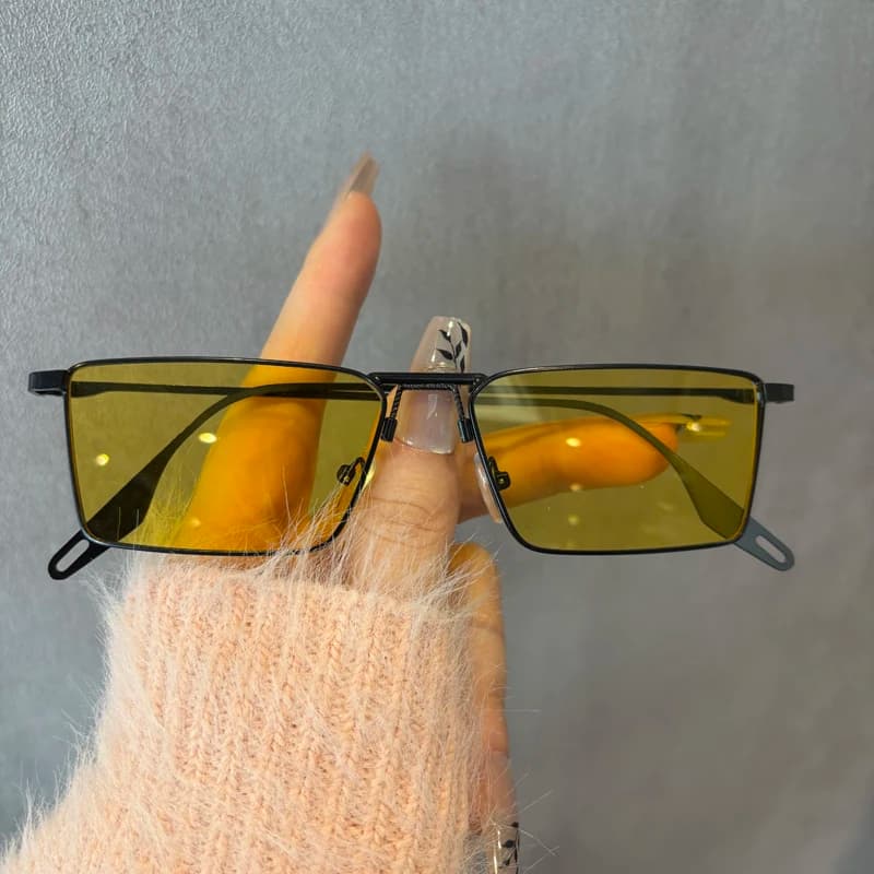 Occhiali per la visione notturna punk in metallo Scatola piccola Lenti gialle Occhiali da ciclismo Occhiali da sole Moda Uomo Donna Personalizzato Street Pho