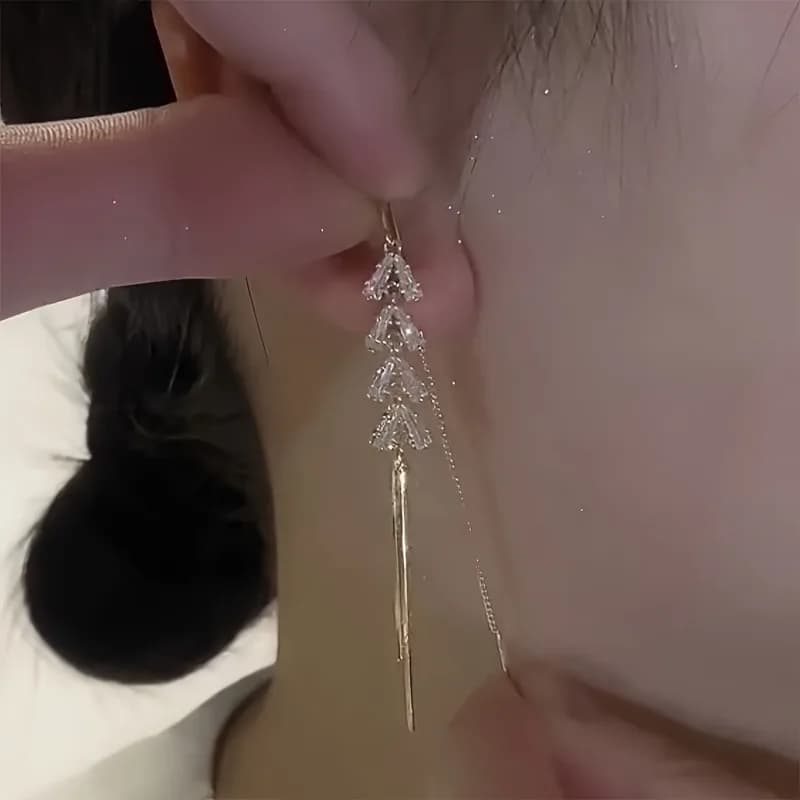 Fashionable New Light Luxury Charming Tassel Synthetic Zircon Wheat Ear Earrings Simple Long Leaf Ear Cuff
