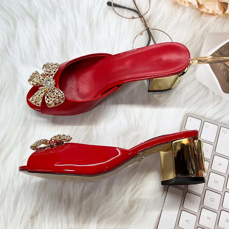 2024 Summer Flower Crystal Sandals Leather Plus Peep beccuccio donna sandali con tacco in metallo di grandi dimensioni