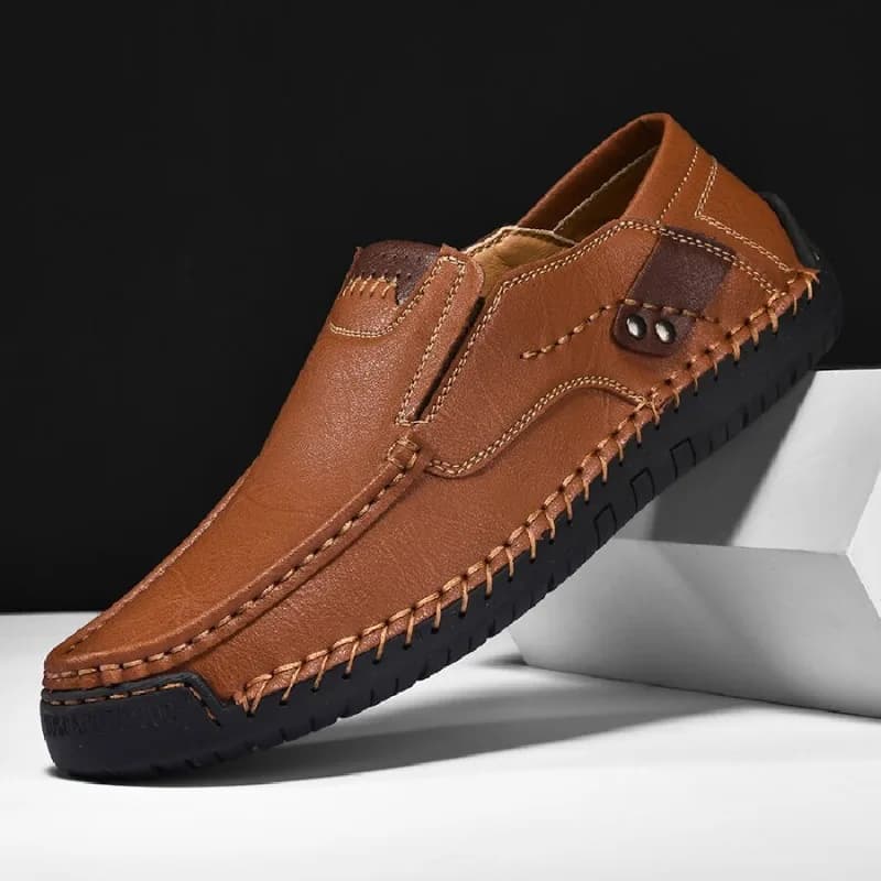 Scarpe da uomo in pelle romana 2025 Scarpe basse da uomo comode fatte a mano Mocassini Vendita calda all'aperto Scarpe da passeggio Plus 38-48 Spedizione veloce