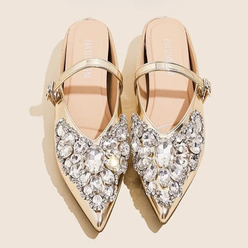 Sandali firmati di lusso con diamanti Donna Glitter Moda Punta a punta Tacco basso Ciabatte con fibbia Comfort Pantofole con gemme di marca da donna