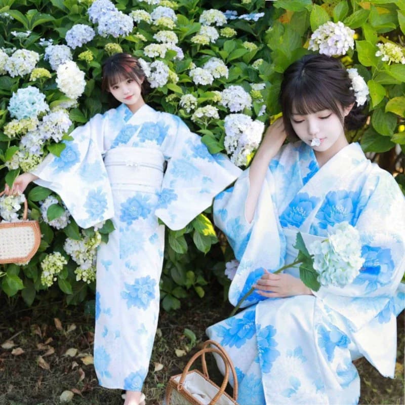 Stile giapponese Yukata Accappatoio Donna Stampa floreale Haori Giappone Uniforme Divina Sakura Ragazza Kimono Abito Costume Cosplay 2025 nuovo