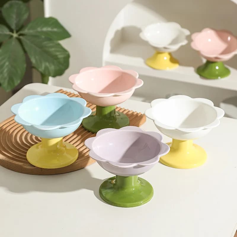 Ciotola per gatti con fiori in ceramica tinta unita Protezione anti-urto per piedi alti Vassoio per snack per colonna vertebrale cervicale Forniture per gatti Ciotola per acqua per cibo per gatti