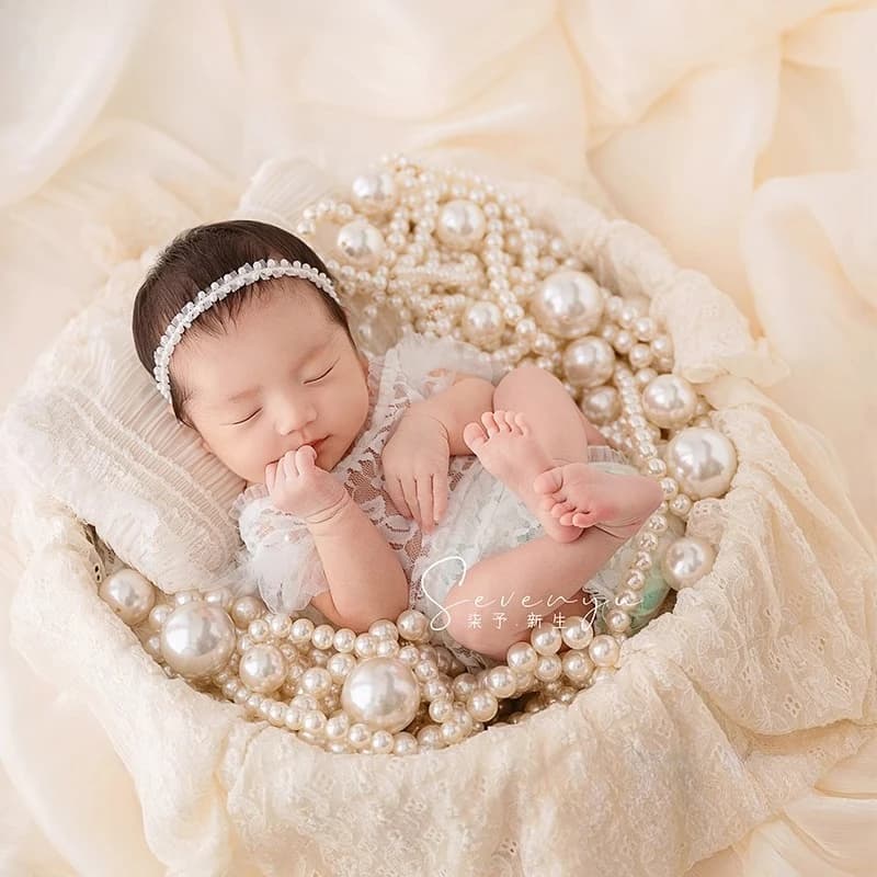 Newborn Photography Props Pearls Theme Set Headband Girls Outfit Set Lace Posing Pillow for Studio Photo Shoot Photo Prop