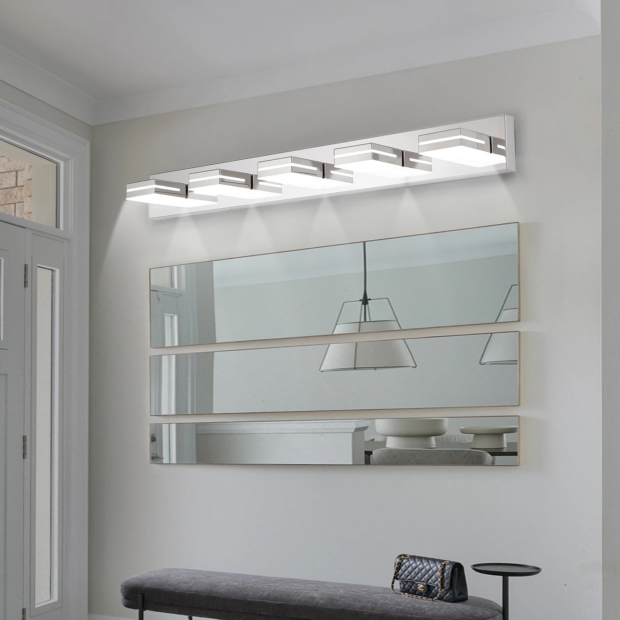 Lampada da Bagno Moderna a 5 Luci LED, Illuminazione da Parete per Specchio in Acrilico Cromato Opaco, Luce Bianca Fredda 6000K