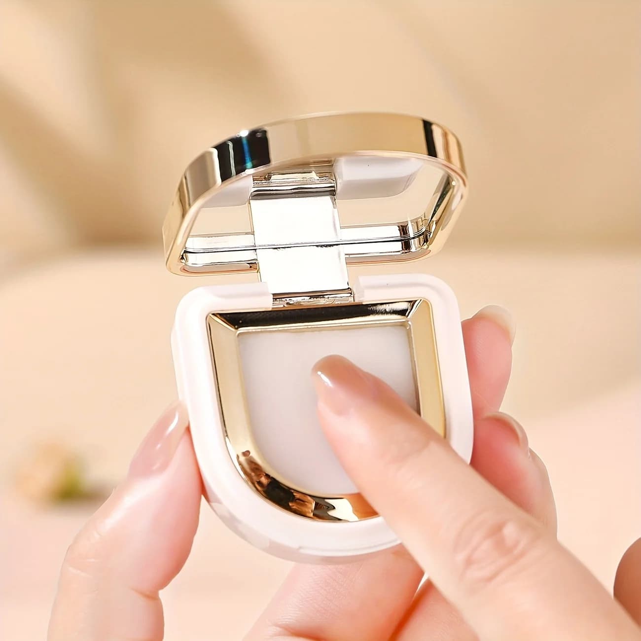 Profumo Solido Mirror: Fragranza a Lunga Durata, Fresca e Leggera, Portatile. Una Sola Applicazione e sei Pronto all'Uso.