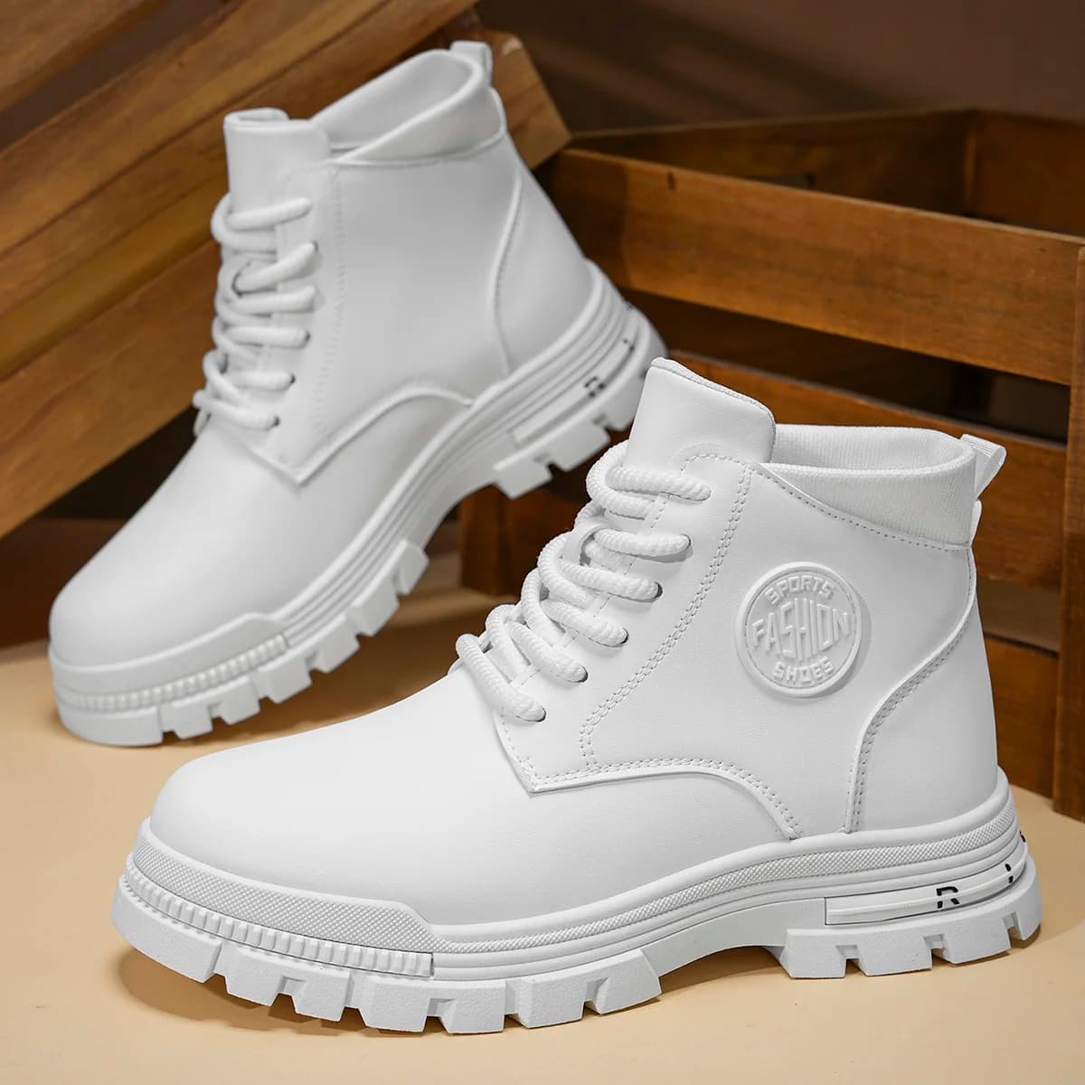 Stivali da moto bianchi per tutte le stagioni alla moda da uomo Autunno Inverno Scarpe da alpinismo per escursioni all'aperto Durevoli e confortevoli