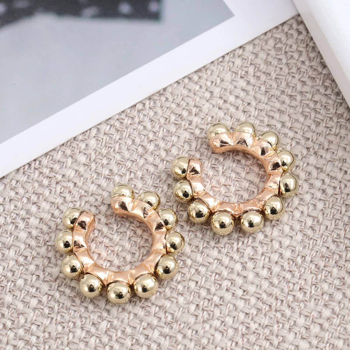 Orecchini a Clip con Perle in Lega, Semplici ed Eleganti, Ideali per Viaggi e Shopping, Orecchini Delicati per Donne