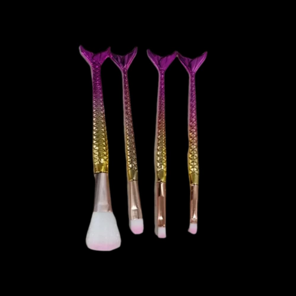 Set di 4 Pennelli per Trucco: Pennello per Cipria, Pennello per Ombretto, Pennello per Blush, Pennello per Sopracciglia ed Eyeliner in Fibra Morbida