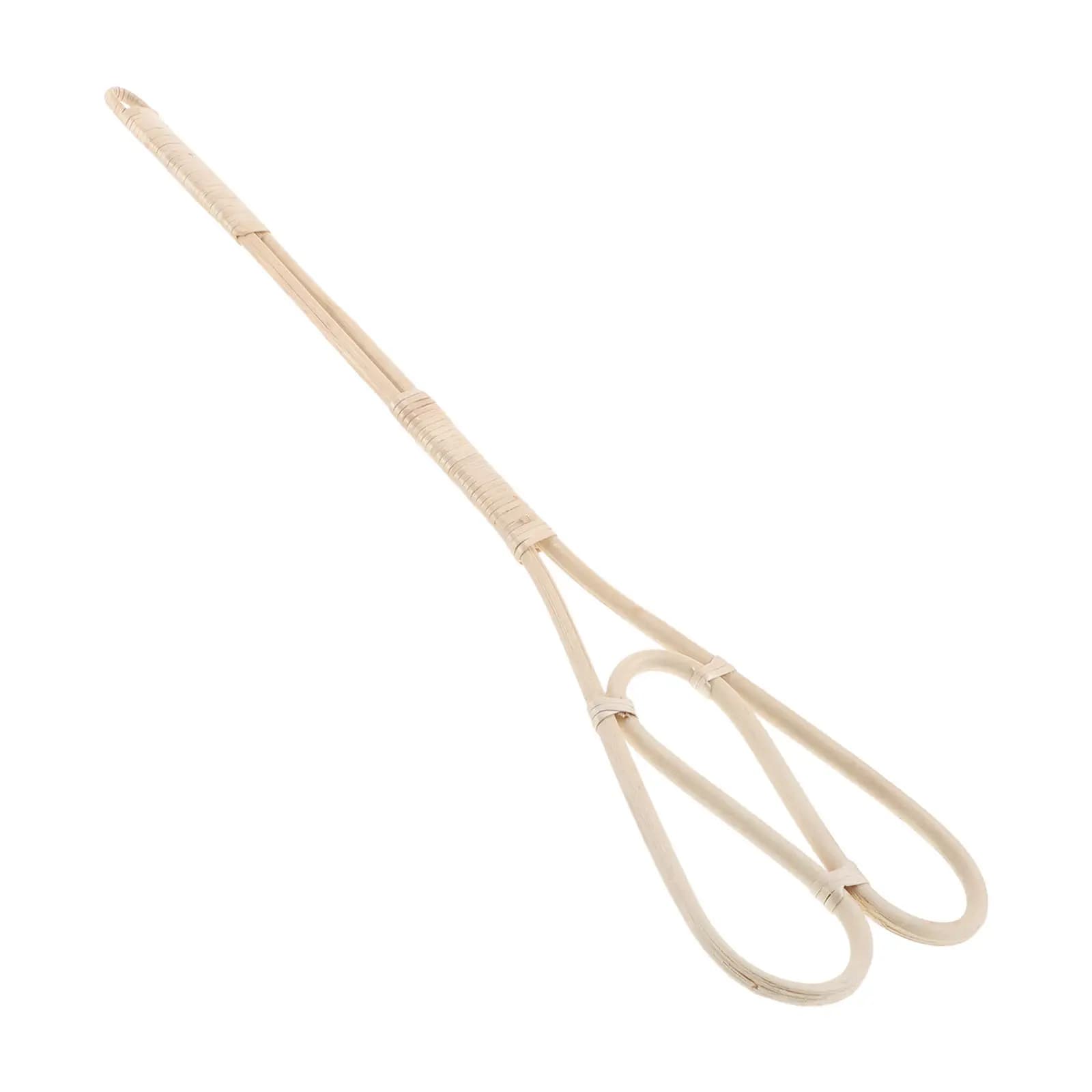 Hand Woven Rattan Quilt Duster Blanket Beater 25.15 Long Handle Carpet Rug Duster Tool Mattress Cleaning Dusting Wand