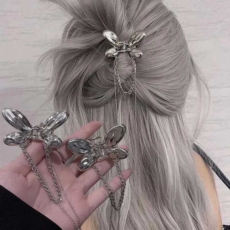 Mini Metal Butterfly Hair Clips for Women and Girls, Clip Small Black and Silver with Chains, Fashion Accessories for Hair