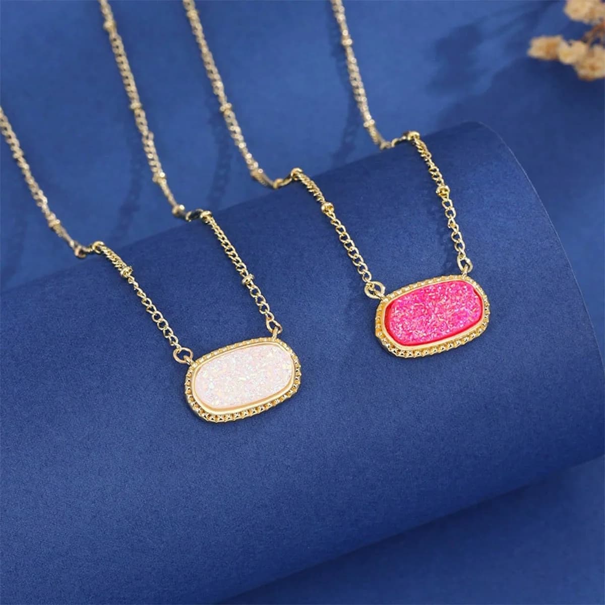Collana ovale con ciondolo a grappolo di cristalli imitazione, stile europeo e americano, molto venduta, alla moda e versatile per donna.