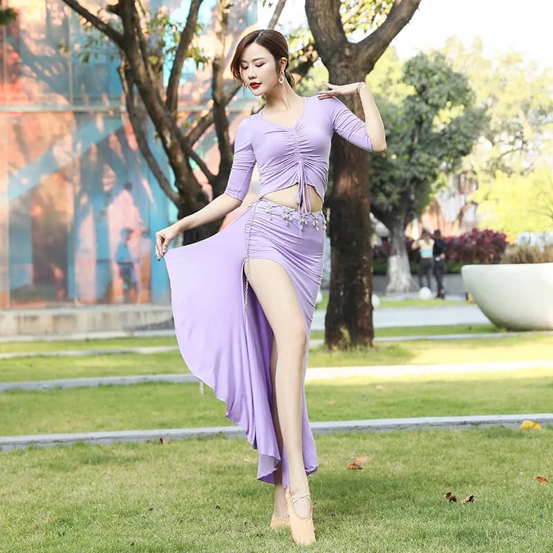 2025 Costume da danza del ventre orientale per donna Abito da pratica per donna Abbigliamento Abito a due pezzi Top a mezza manica e gonna a fessura sexy