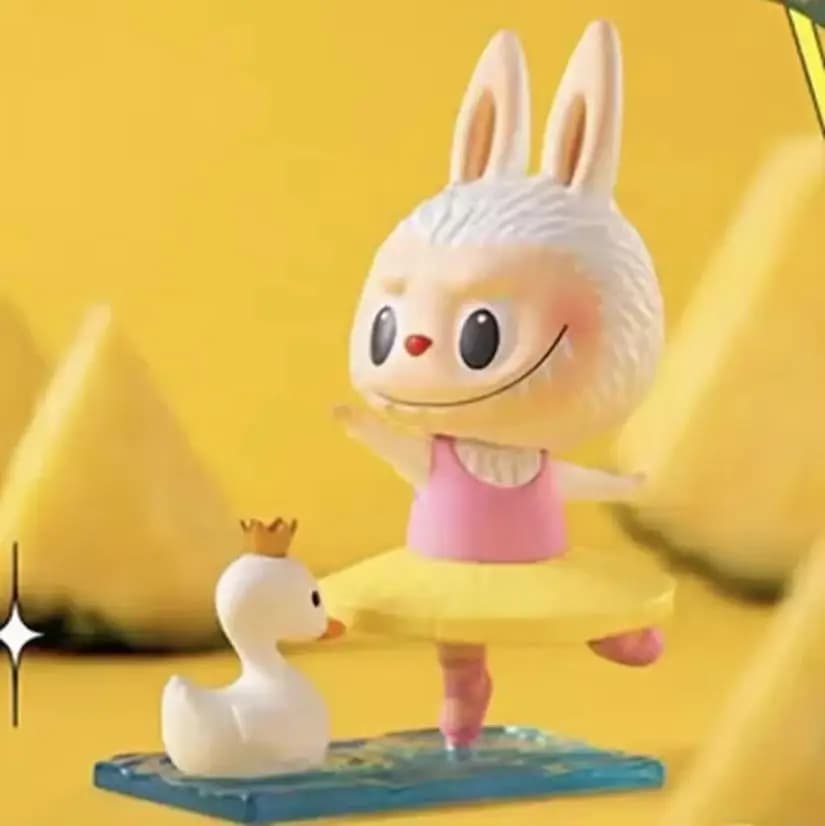 Pop Mart Labubu The Monsters Fruit Series Scatola misteriosa Giocattoli Scatola cieca Guess Bag Ornamenti per il desktop Doll Regalo Figura anime carina