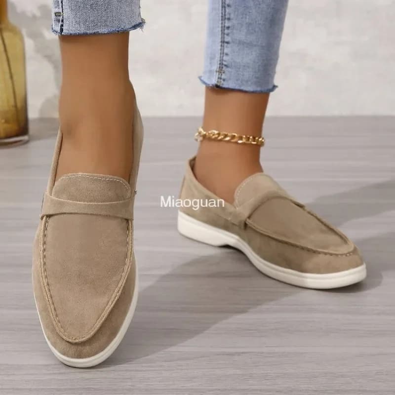 Scarpe basse in pelle scamosciata nuda scarpe da donna mocassini primavera autunno Walk mocassino chiusura in metallo nappa suola morbida muli causale Slip on Shoes