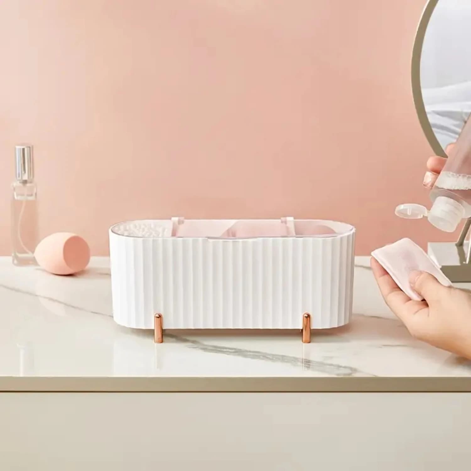Elegante scatola per cosmetici da tavolo antipolvere con vassoio per uova di bellezza: organizza il tuo trucco e i gioielli in stile! Ideale per il bagno