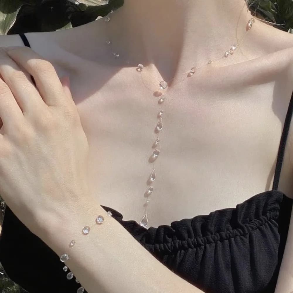 Collana con gocce d'acqua Orecchini con gocce di pioggia trasparenti Accessori di gioielli per le donne Minimalisti Goccia di rugiada trasparente ghiacciata Regali eleganti per feste