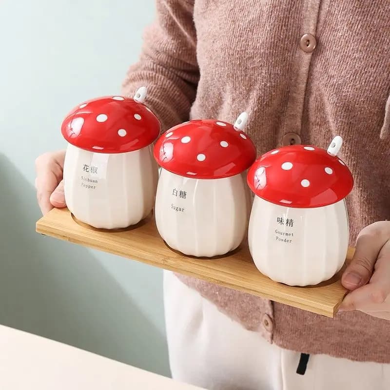 Barattolo di condimento moderno e carino per funghi con coperchio Set da tre pezzi Bottiglia di peperoncino per spezie da cucina Barattolo di sale e zucchero Contenitore per alimenti