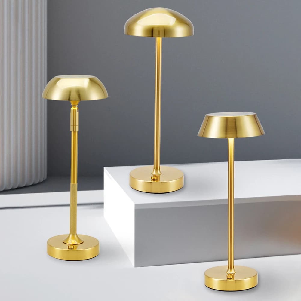 Lampada da Tavolo LED Senza Fili Ricaricabile, Lampada da Tavolo Dorata Dimmerabile a Regolazione Continua, Lampada da Scrivania Portatile per Ristorante, Camera da Letto, Patio