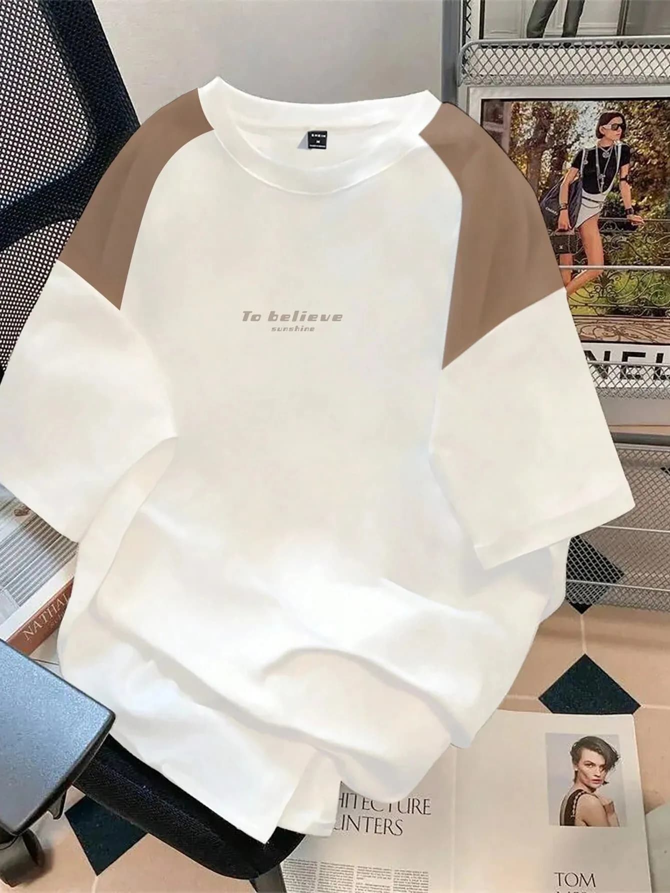 La nuova maglietta da uomo per l'estate del 2025 presenta una stampa casual alla moda, comoda e morbida con motivo a lettere 3D