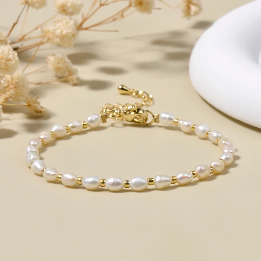 Bracciale fatto a mano all'ingrosso con perle d'acqua dolce e perline da 4-4,5 mm per gioielli da donna e ragazza