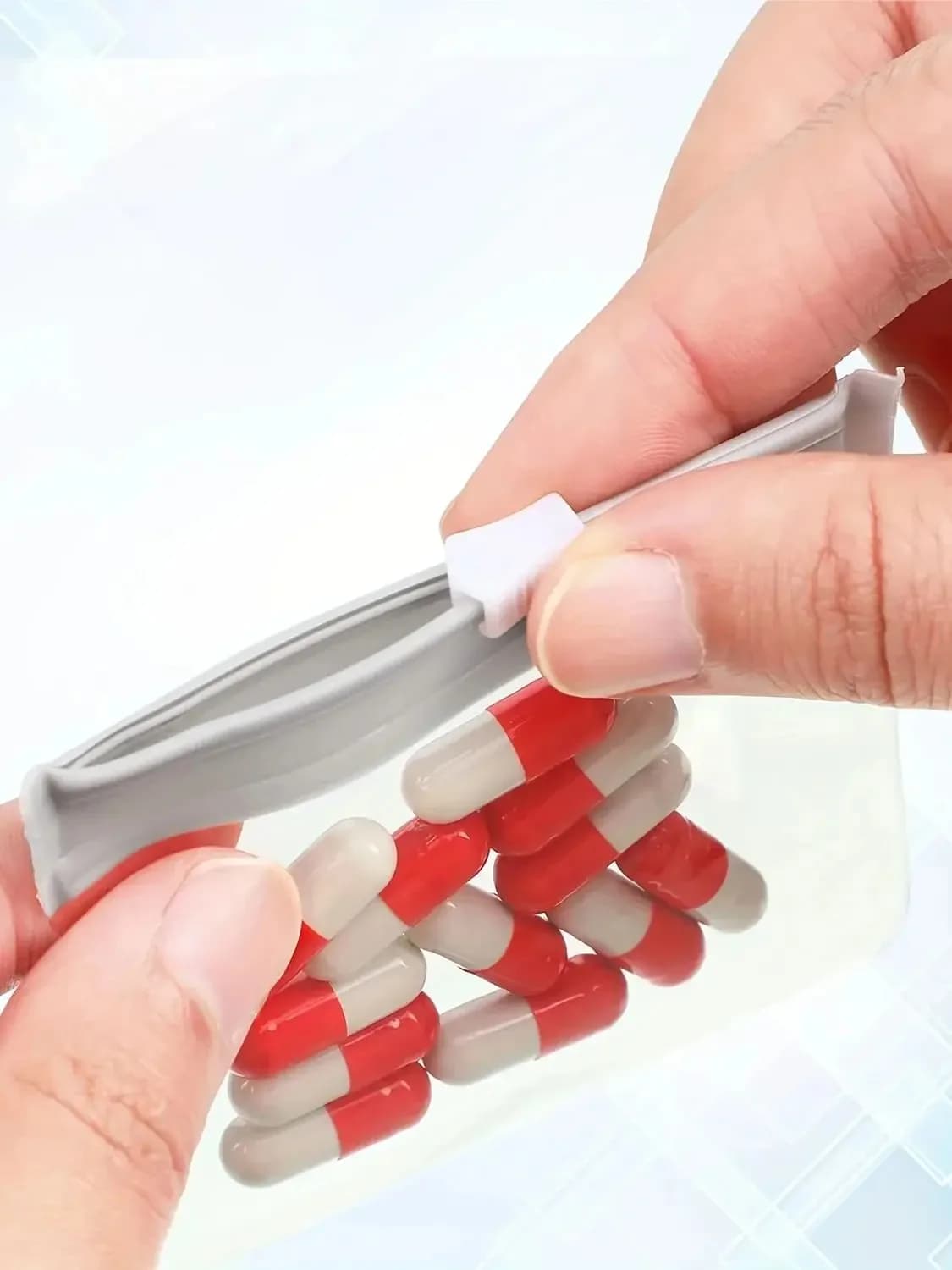 10/20/50 Pezzi 7,5*7,5cm Sacchetto Portapillole Riutilizzabile con Cerniera, Set Organizzatore per Medicinali Autosigillante Traslucido