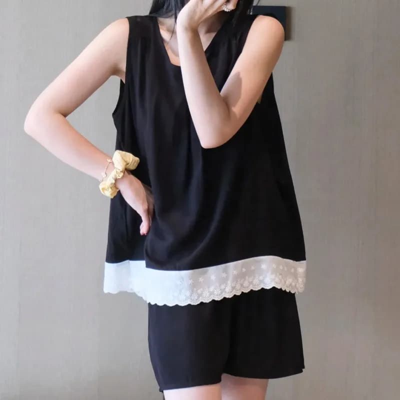 Women Sleeveless Lace Trim Loungewear Set With Built-in Bra Thin Cotton Shorts Pajamas Daily Wear