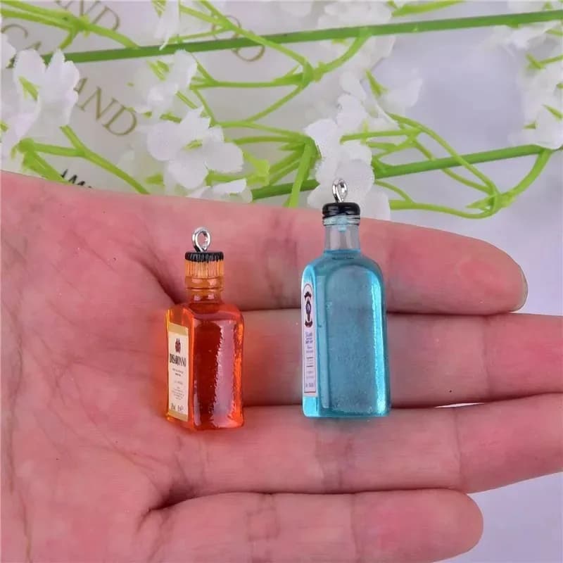 10Pcs/Pack Resin 3D Wine Bottle Charms Mini Alcohol Bottle Pendants for DIY Earrings Keychains Fashion Jewelry Making