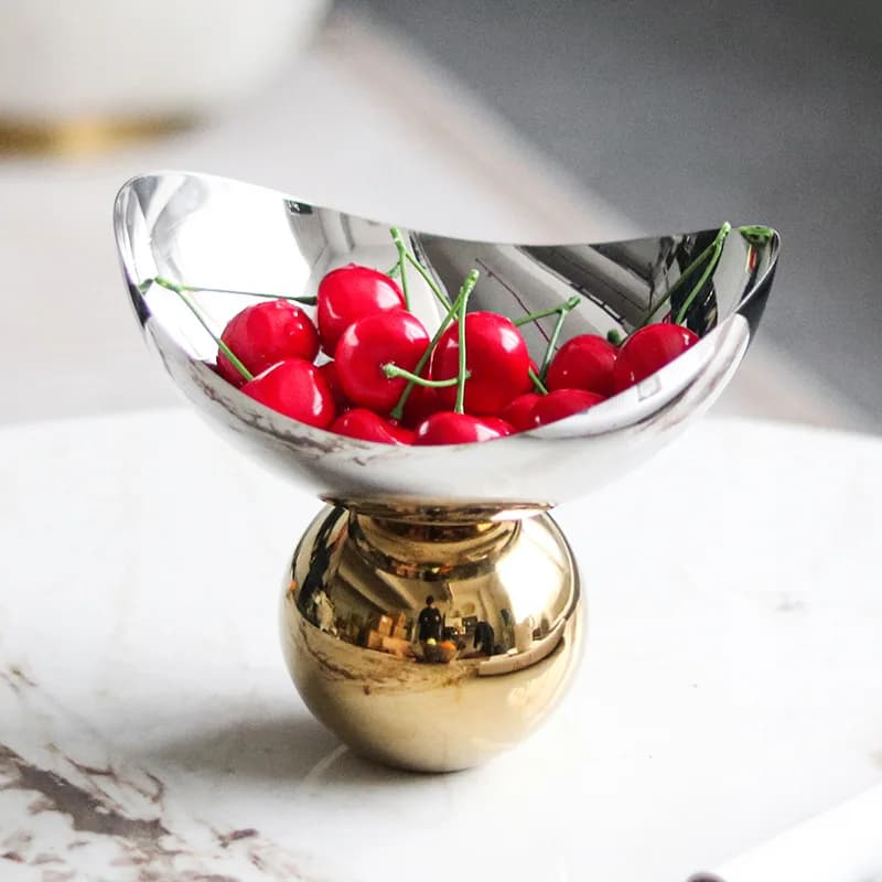 Piatto decorativo rotondo a forma di guscio d'uovo, ornamento nordico per hotel, modello per camera, ciotola di alta gamma per snack e frutta secca, decorazione artistica.
