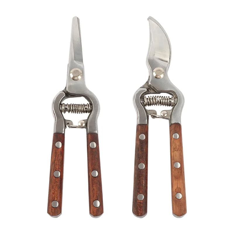 Retro Wooden Handle Garden Shears – Curved Blade for Fruit Branches, Willow & Hedges, Sharp Household Pruning Tool