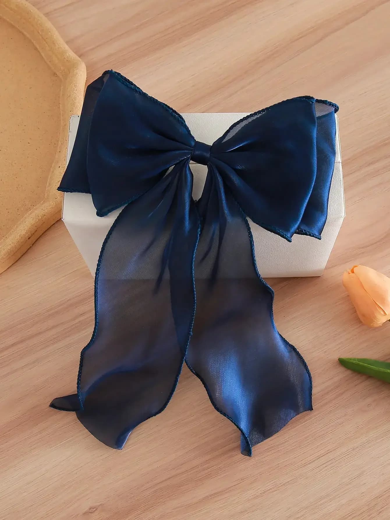 Fermaglio per capelli con fiocco grande in rete blu navy e nastro ondulato per donna, elegante accessorio per capelli primaverile di San Valentino