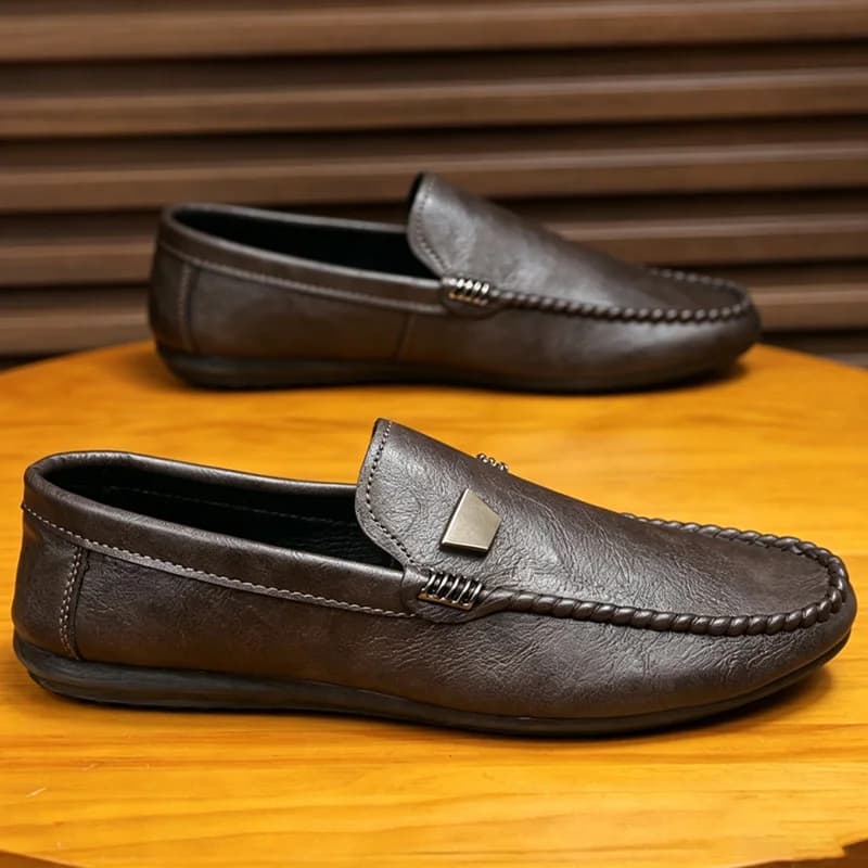 British Style Men's Leather Shoes Minimalist Slip-on Casual Shoes For Men Loafers Comfy Lightweight Driving Shoes Flat Moccasins