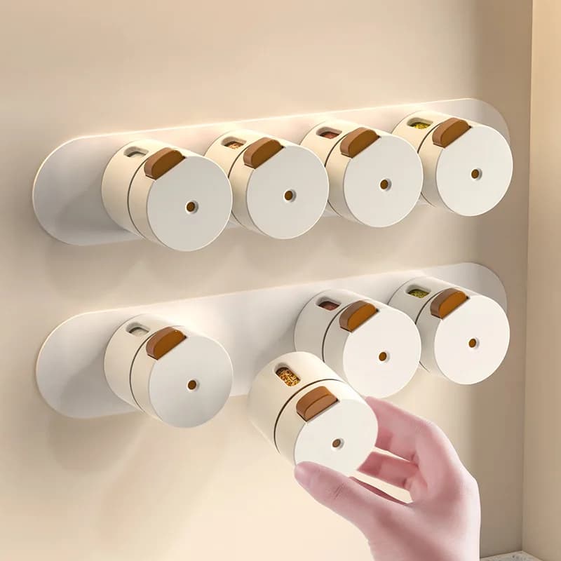6 PZ/SET Creativ Barattoli di Spezie Magnetici Trasparente Misurazione A Parete Cucina Tavolo Da Pranzo Uso Set di Bottiglie di Stoccaggio In Plastica