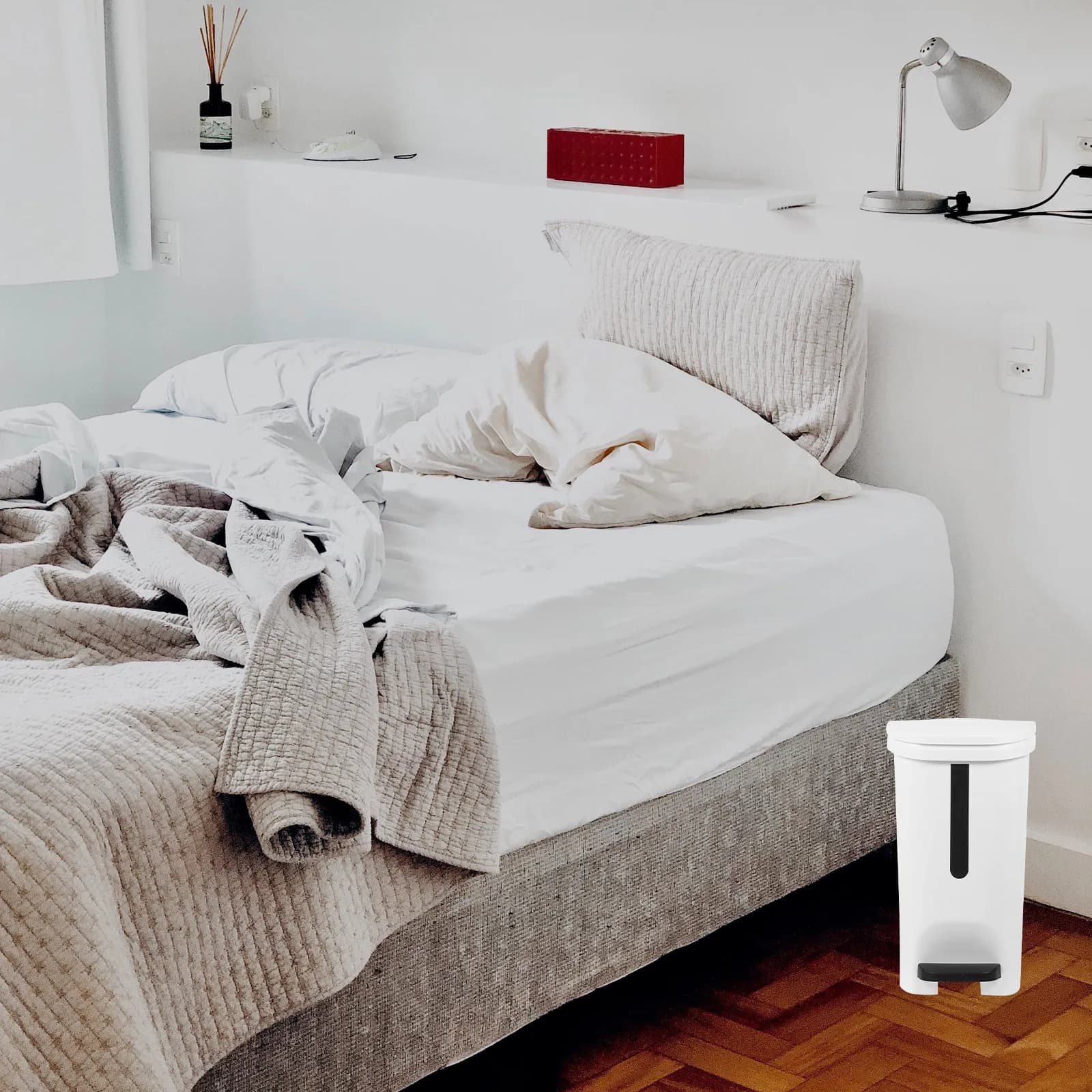 10L Foot Operated Trash Can Step-On Lid For Bathroom Kitchen Bedroom Plastic Waste Basket Household Garbage Container Sealed