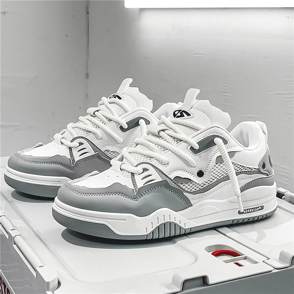 DAWSRi Scarpe da ginnastica da pattinaggio patchwork eleganti da uomo: supporto per caviglia, resistenza e suola antiscivolo