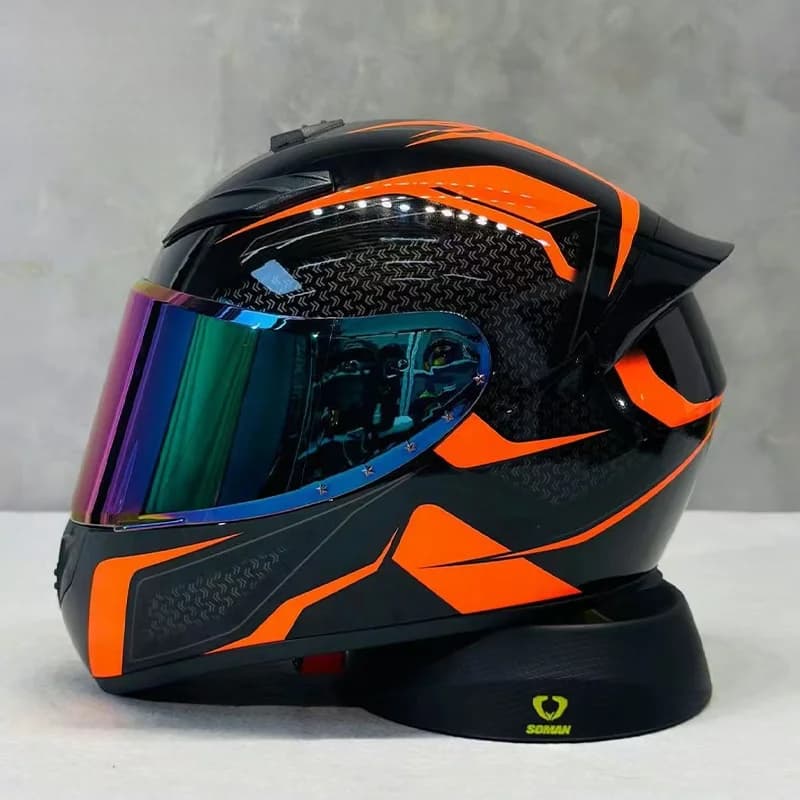 Casco moto completo autunno e inverno Casco freccia arancione antivento caldo adatto per giovani uomini e donne aspetto moda