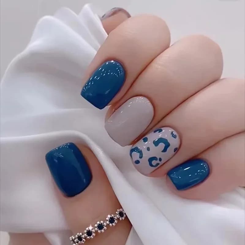 24pcs Blue Short Square Press on Stick-on Nails Set cheap fake nails removable girls Summer Finger Nail Art Simple