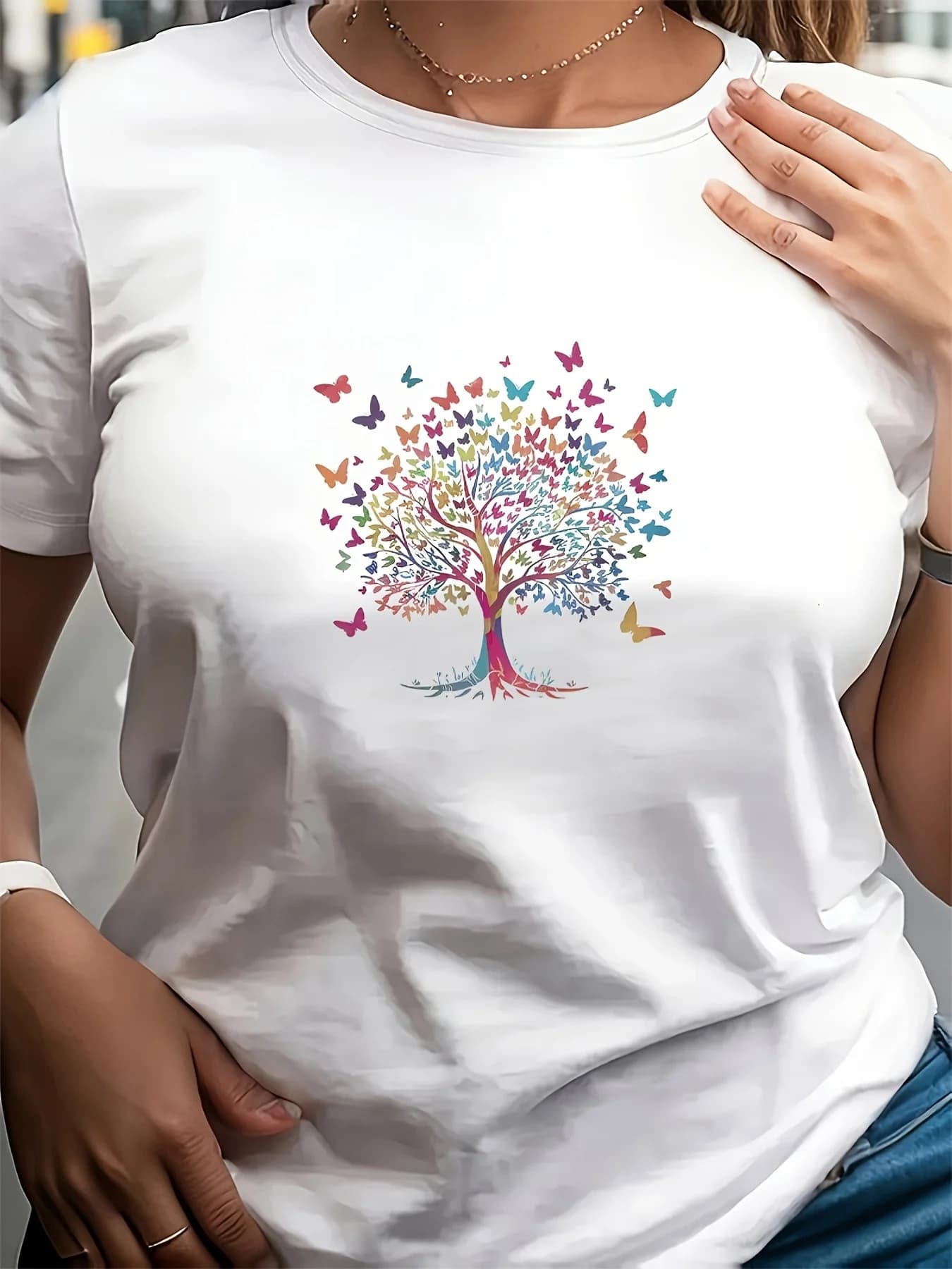 White Butterfly Tree T-Shirt - Loose Fit Short-Sleeve Crew Neck Blouse Suitable for All Seasons, Machine Washable Top with Butterfly Applique, Casual Resort Wear for Vacations & Everyday Outfits