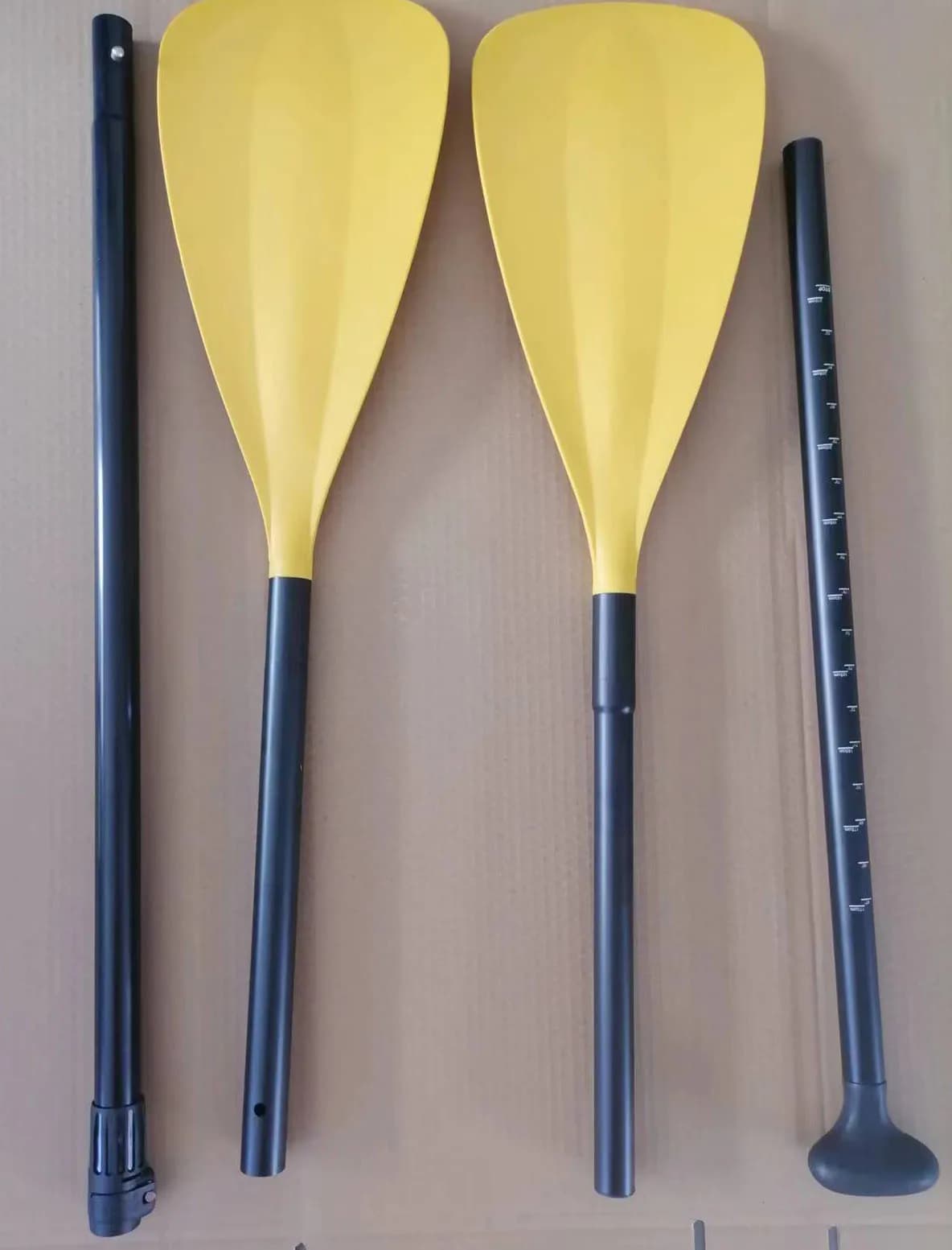 Pagaia per Canoa, Kayak e SUP, Design Leggero e Resistente, Accessorio Professionale di Alta Qualità per Sport Acquatici