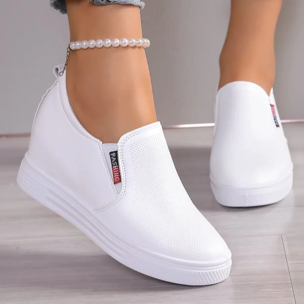 Scarpe Casual da Donna Primavera 2026 Traspiranti Slip-On con Rialzo, Suola Spessa, Versatili, Comode e Abbinabili a Tutto
