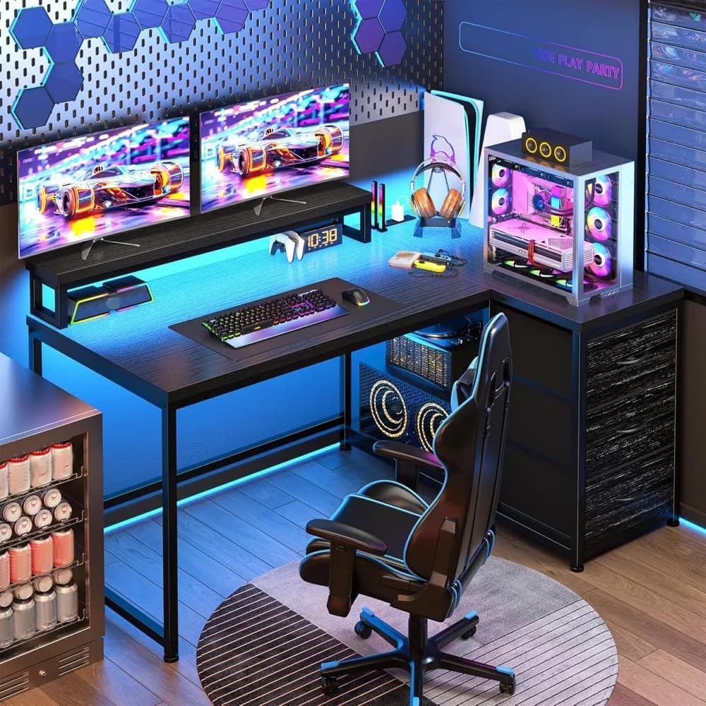 Scrivania da Gaming a L EnHomee 40 Pollici Nera con Luci LED Presa di Corrente Cassetti Supporto Monitor per Casa Ufficio Studio