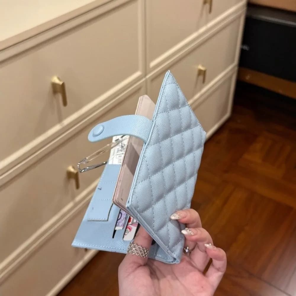 Porta Passaporto in Pelle Multifunzionale con Blocco RFID, Custodia Porta Passaporto con Scomparti Multipli per Carte, Chiusura a Clip, per Donna