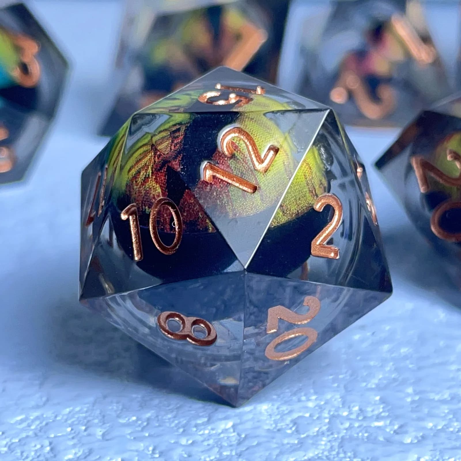 Dnd D20 Set di dadi per occhi a flusso liquido poliedrico Dadi con bordo affilato per Dungeon e Dragon Pathfinder Giochi di ruolo Giocattoli per feste
