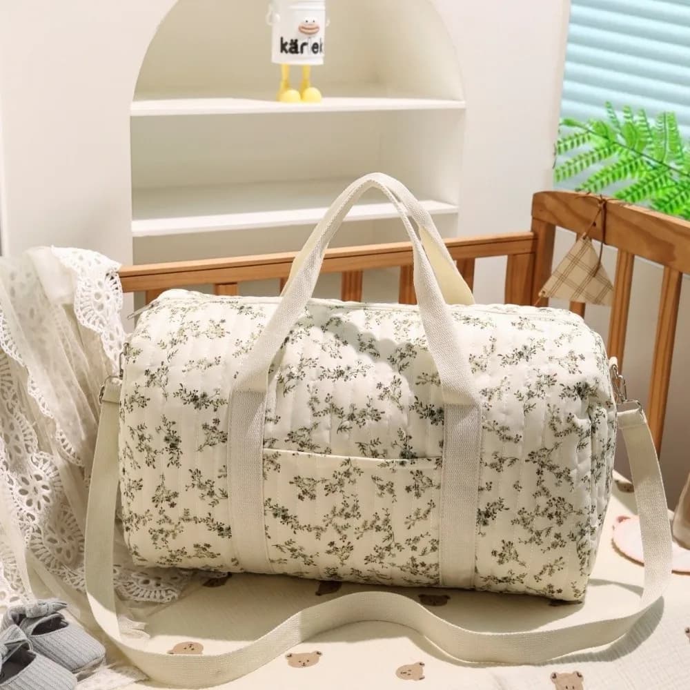 High Quality Quilted Duffle Bag for Women Portable Large Capacity Crossbody Handbag Cute Lightweight Gym Bag Outdoor Sports