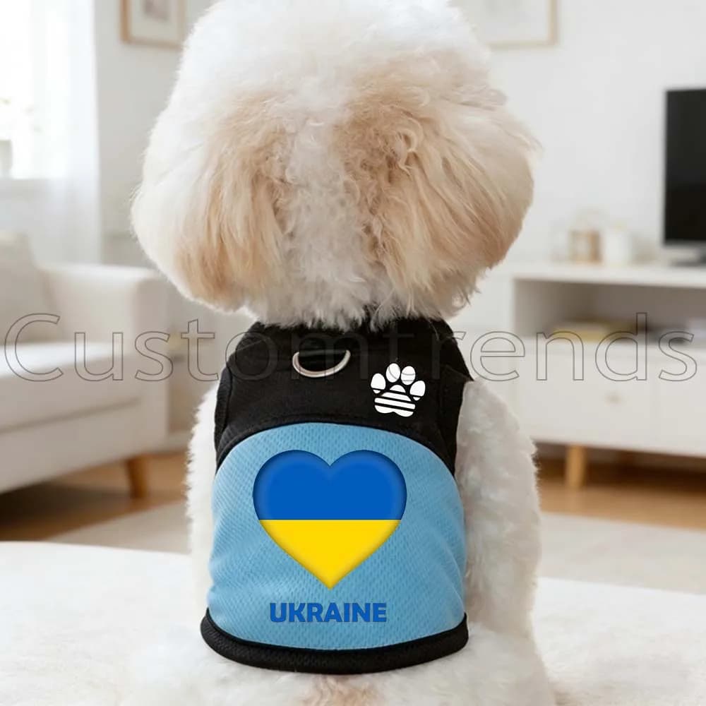 Pettorina a rete con bandiera a cuore dell'Ucraina per cani e gatti, vestito per cuccioli e gattini, gilet estivo carino per cani con anello a D per guinzaglio
