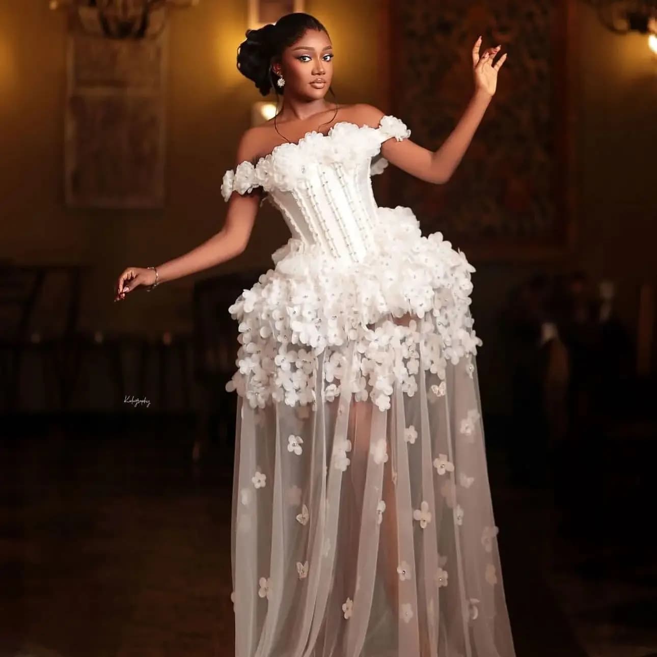 Luxury wedding dress with 3D flowers with uncovered shoulders See through women Bathrobe Night shirt for wedding party African wedding goodbye dresses