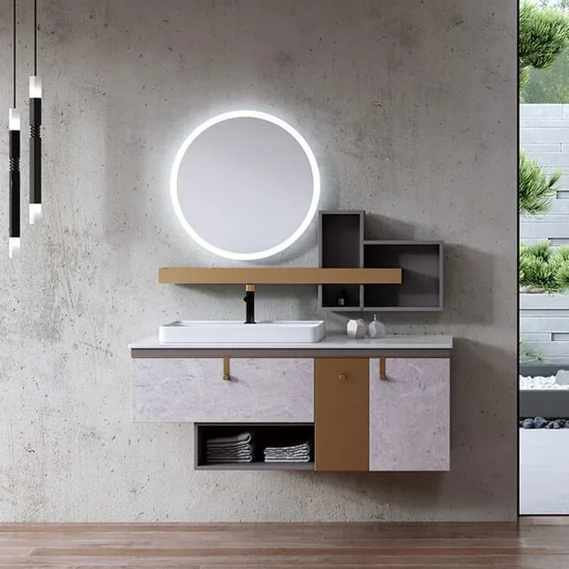 'Veletta da bagno con specchio dal design moderno per hotel di lusso