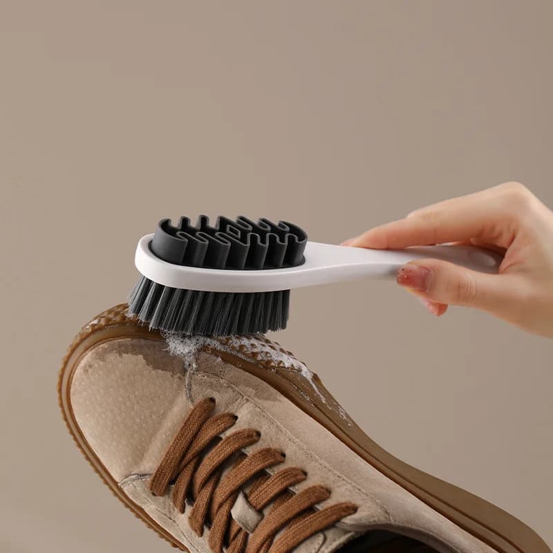 Spazzola per scarpe multiuso a doppia faccia con manico lungo e setole morbide per uso domestico, delicata sulla pulizia delle scarpe.